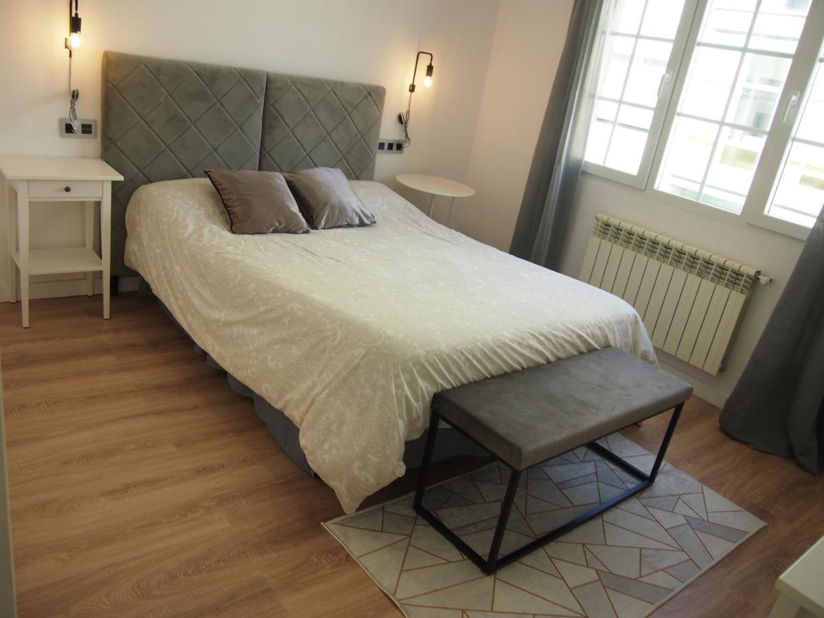 Apartamento Isaac Junto A La Muralla Romana Daire Lugo Dış mekan fotoğraf